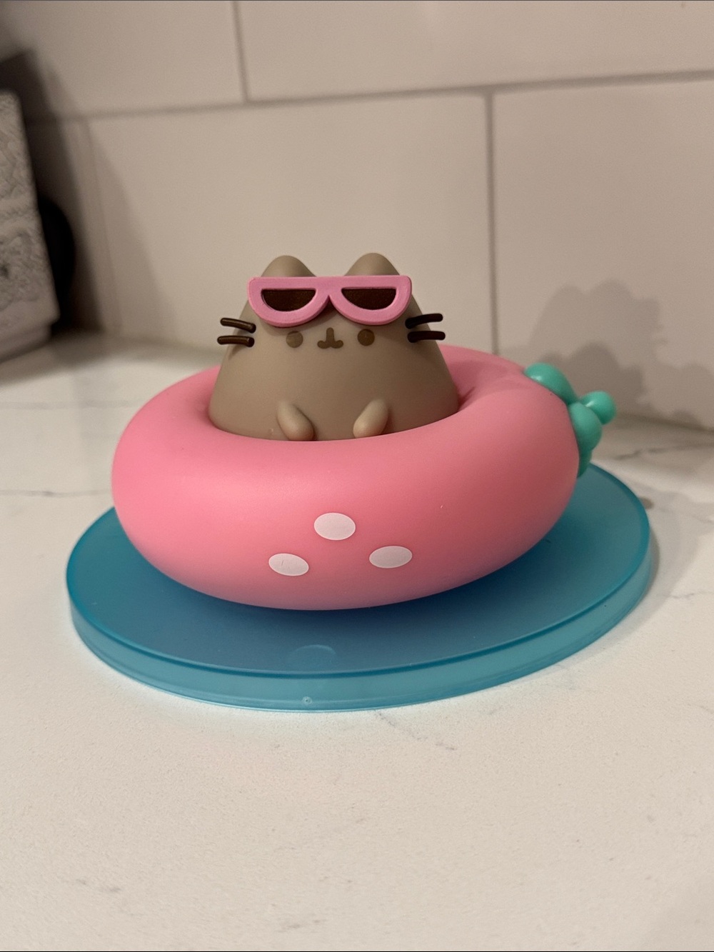 NWT😎 PUSHEEN pool float vinyl figurine